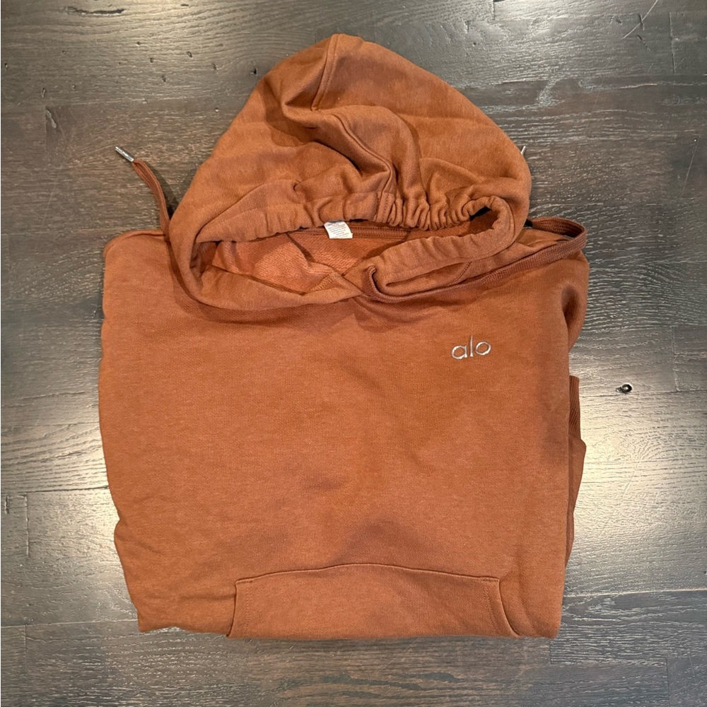ALO Yoga Copper Accolade Hoodie Sweater and sweats XXS.
